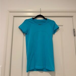 Lululemon Swiftly Tech Short-Sleeve Shirt 2.0 Hip Length